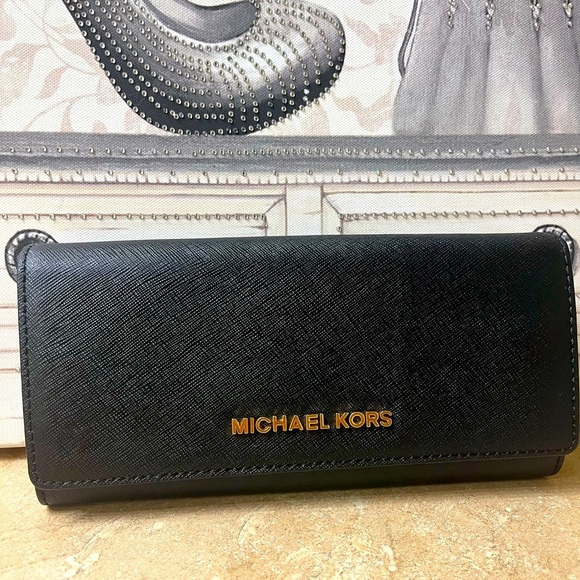 Michael Kors Jet Set Travel Carryall Saffiano Leather Wallet, Black - Picture 1 of 11